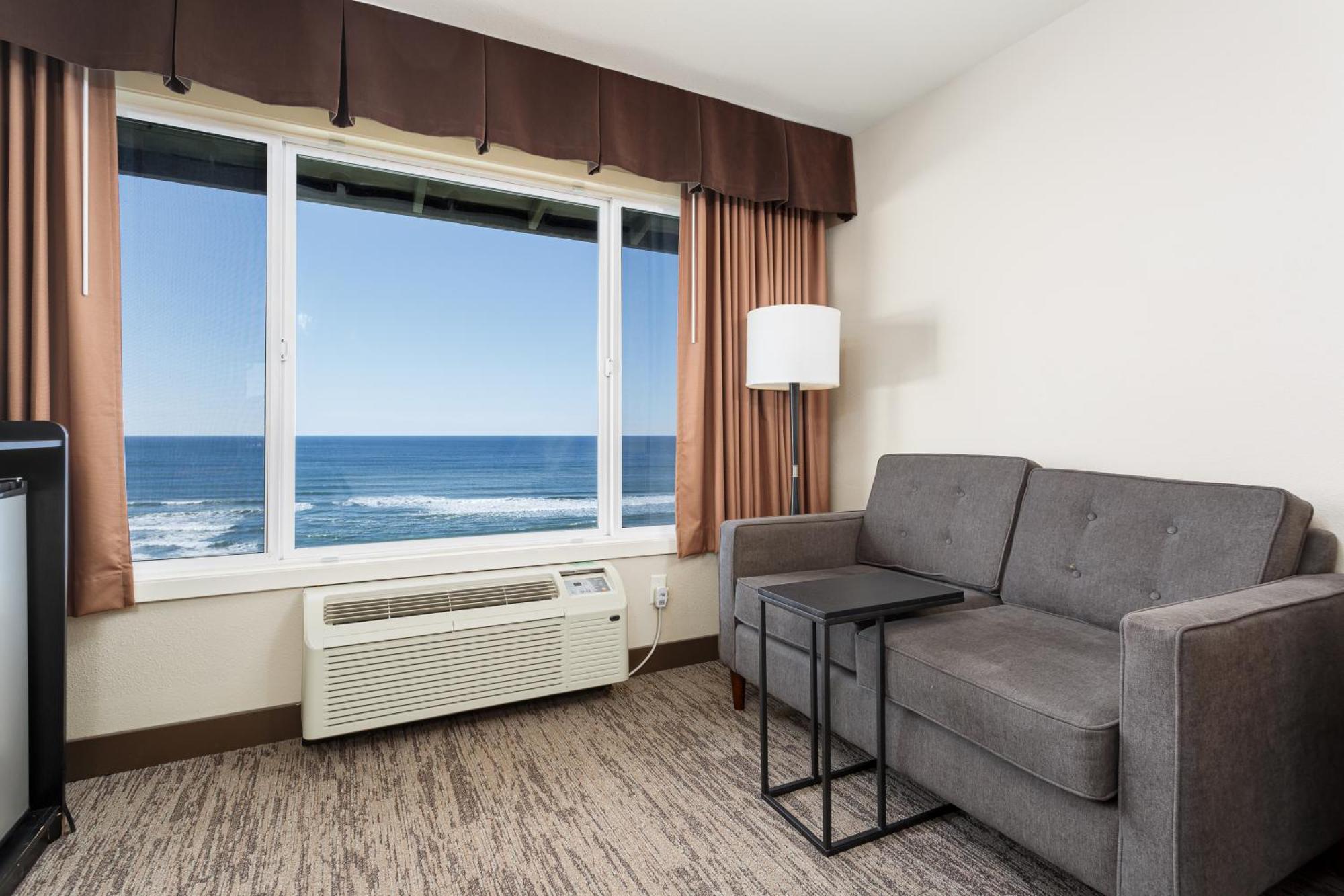 The Coho Oceanfront Lodge Lincoln City Room photo